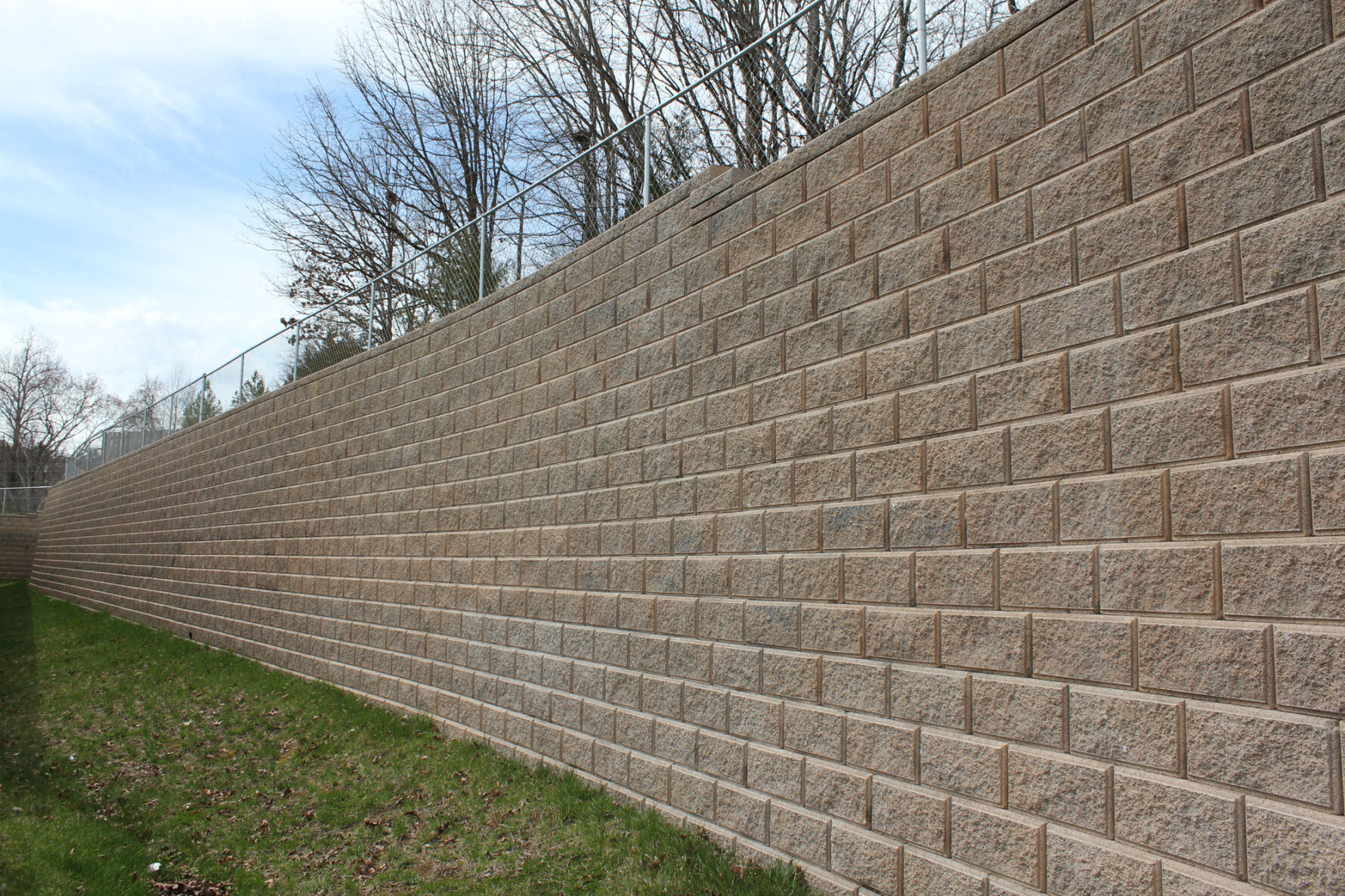 EverLoc Retaining Wall in Sienna