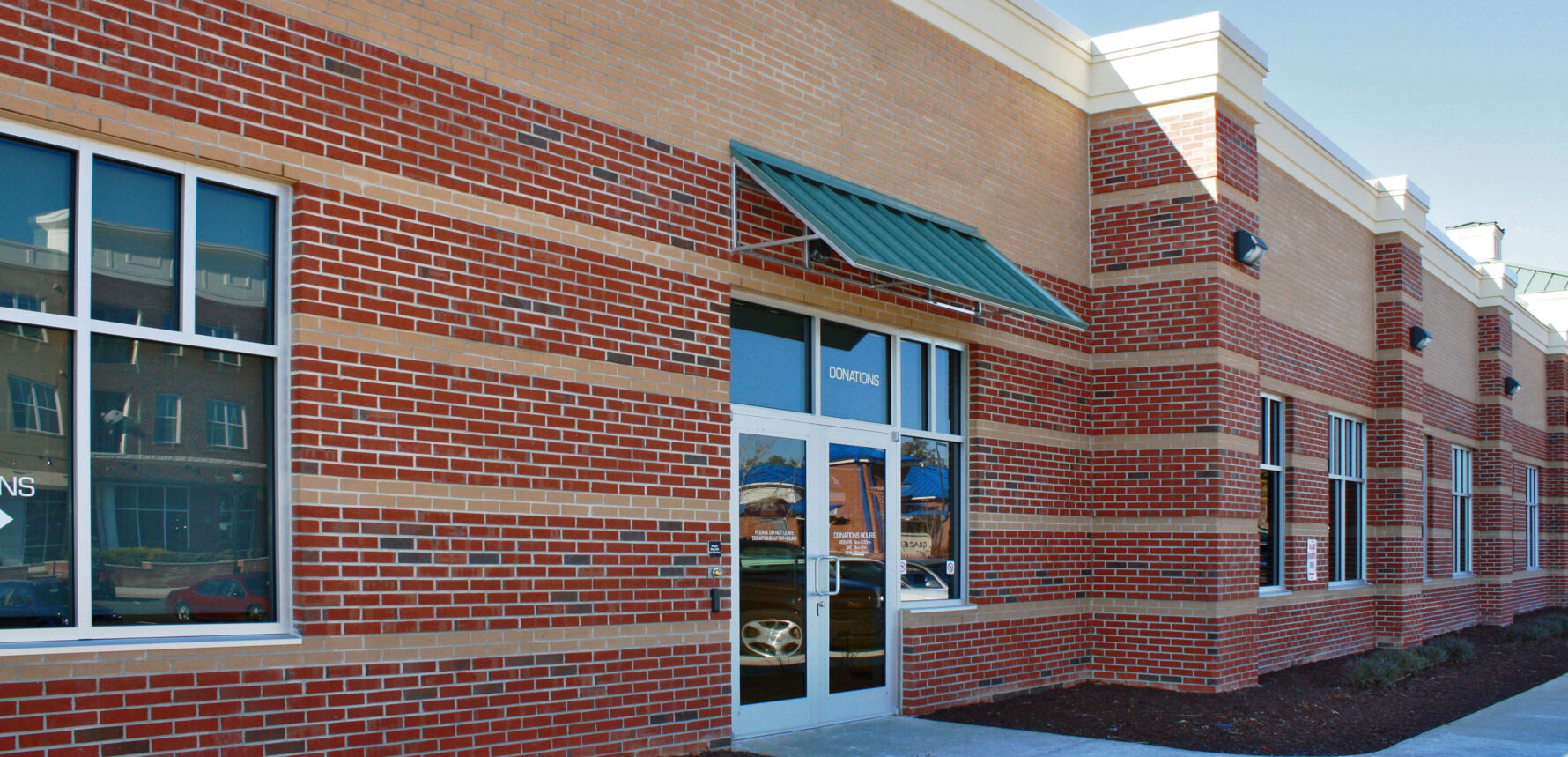 Goodwill Store featuring Brick supplied by Johnson Concrete Products
