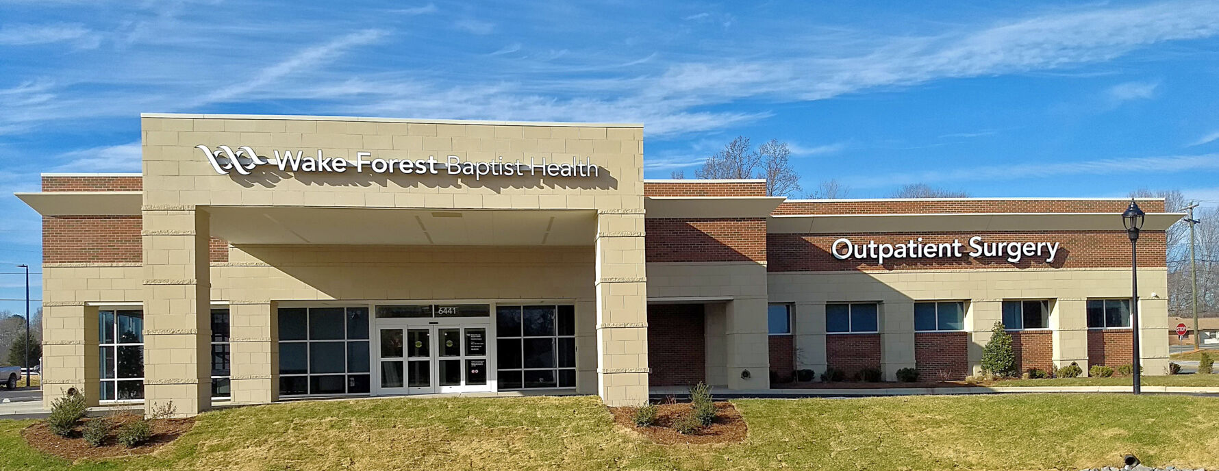 Wake Forest Baptist Health Surgery Center in Clemmons, NC featuring Prestige Cast Stone - Split Face in Halite