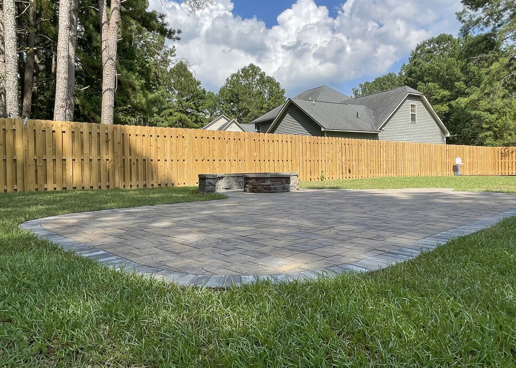 Concrete Pavers, Keystone Pavers, Keystone Walls, Retaining Walls, Segmental Retaining Walls, Seat Walls, Hardscapes