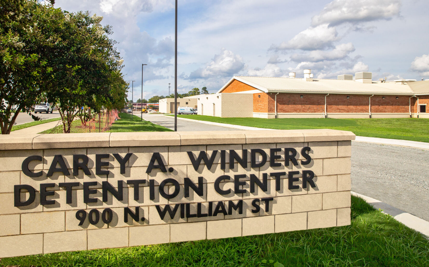 Wayne County Detention Center in Goldsboro NC featuring custom Ground Face architectural block in Cave of Crystals and contrasting concrete masonry accents.